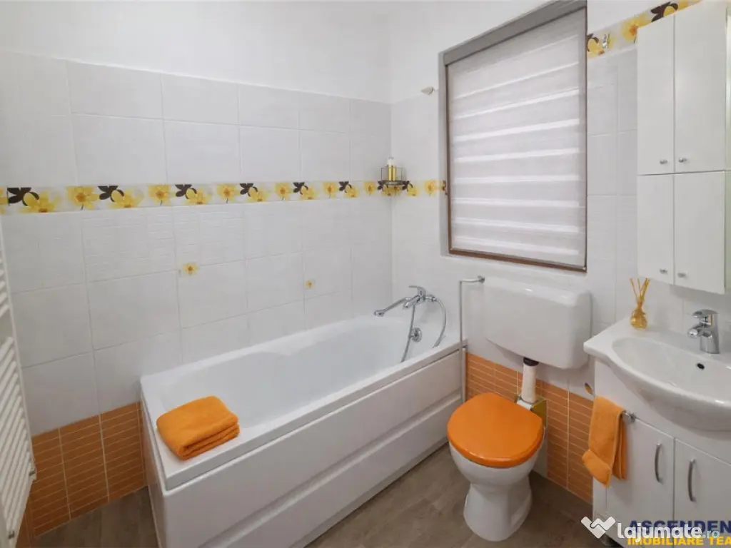 Rezidenta 4 camere,in farmec istoric, vedere Tampa,cu beci s 