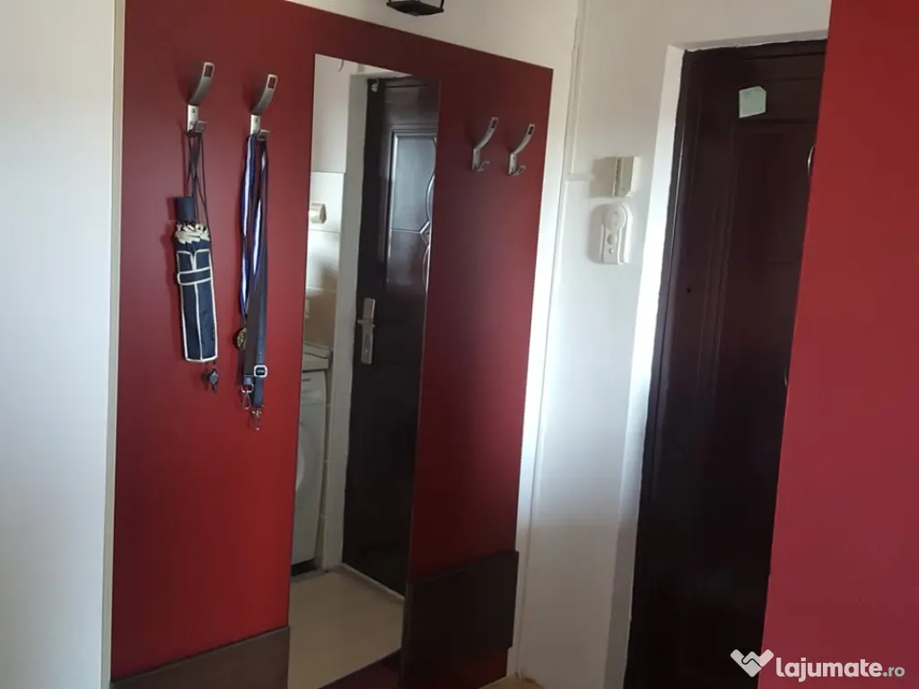 Inchiriez ap 2 camere, decomandat, 53 mp , Targu Mures, str. Gloriei, 490 euro 