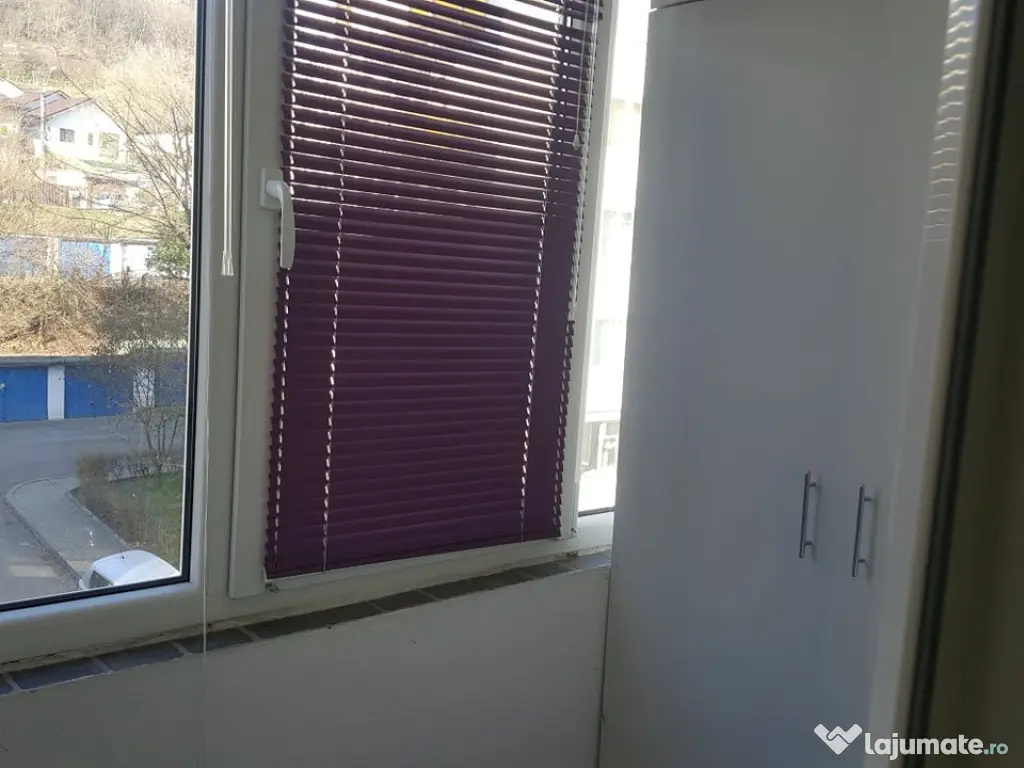 Inchiriez ap 2 camere, decomandat, 53 mp , Targu Mures, str. Gloriei, 490 euro 