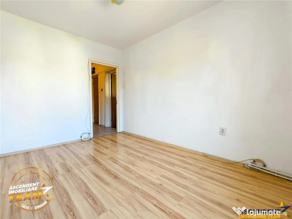 Tur Virtual! Decomandat,3 camere,locatie favorabila,Simeria, 