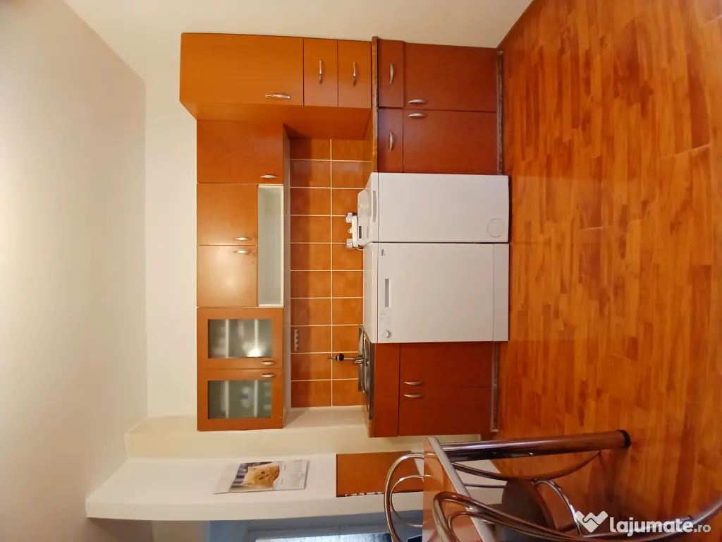 Vând apartament 2 camere, Petrila, Hunedoara 