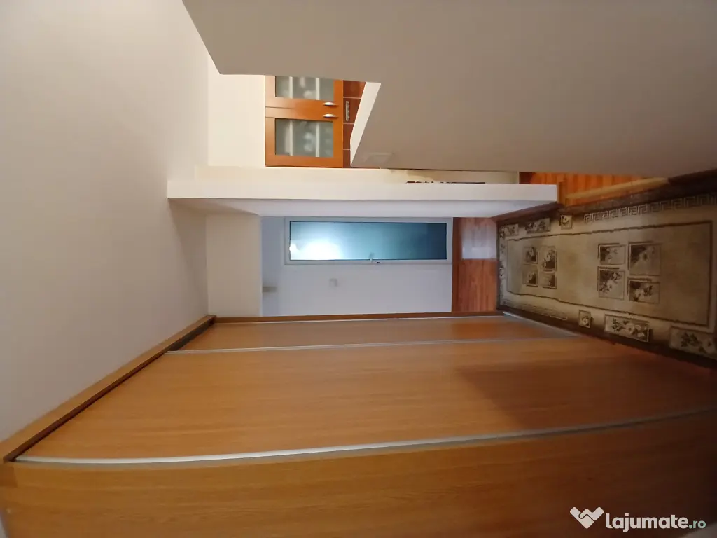 Vând apartament 2 camere, Petrila, Hunedoara 