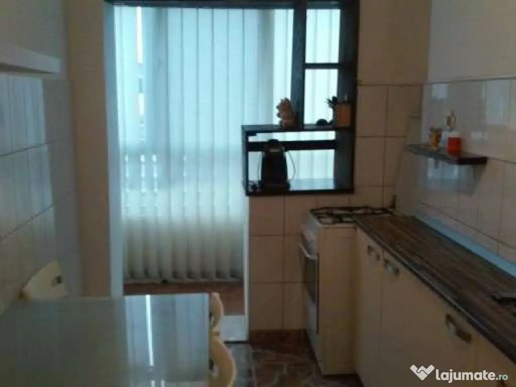 Vând apartament 2 camere decomandat ultracentral Ploiești 