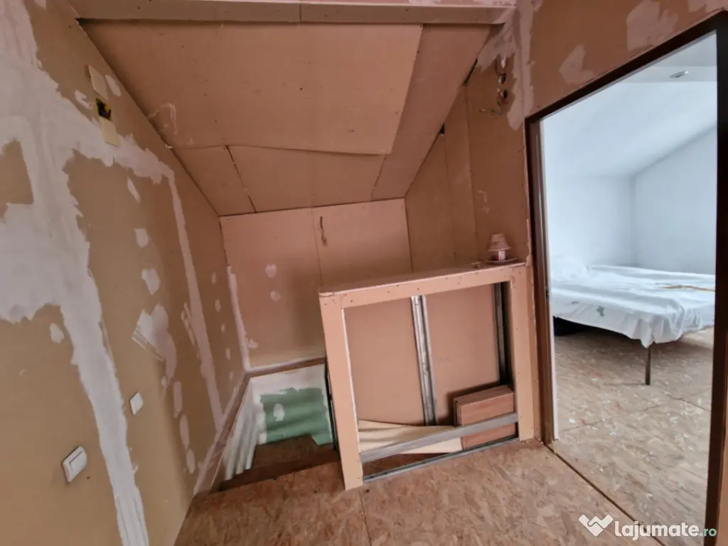 CASA 3 Camere+TEREN 1338 MP Crevedia / Cocani / Toate utilit 