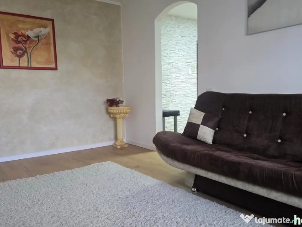 Apartament 3 camere in Deva, zona Piata- Kogalniceanu, et 1 