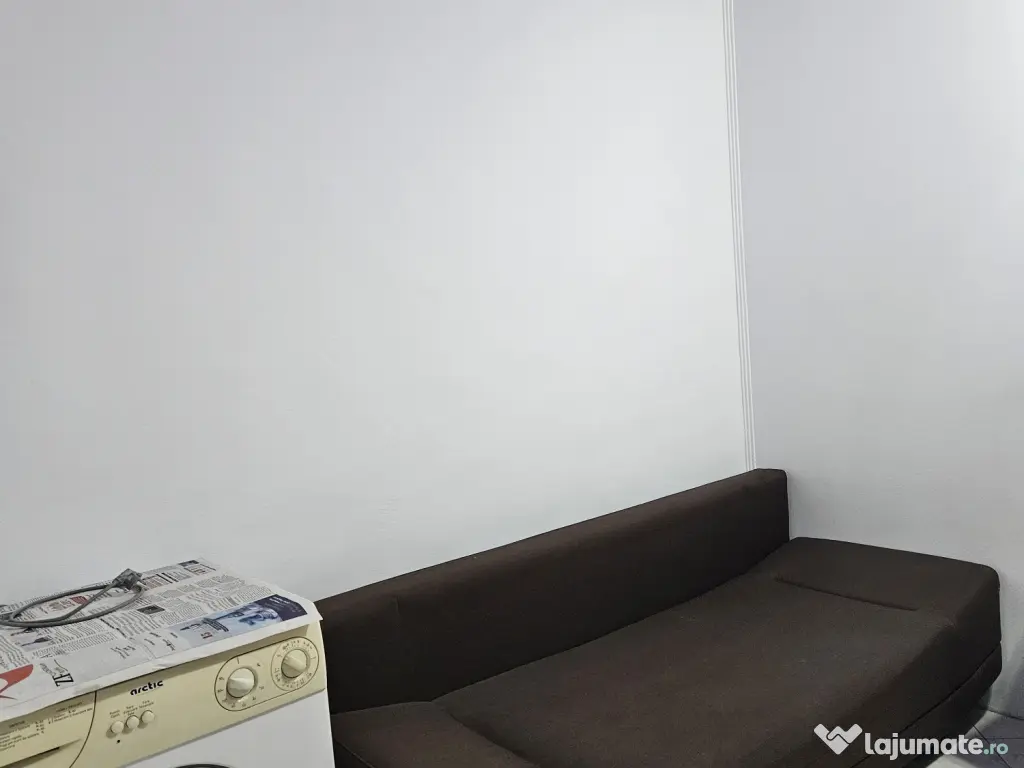 Proprietar dau in chirie garsoniera 