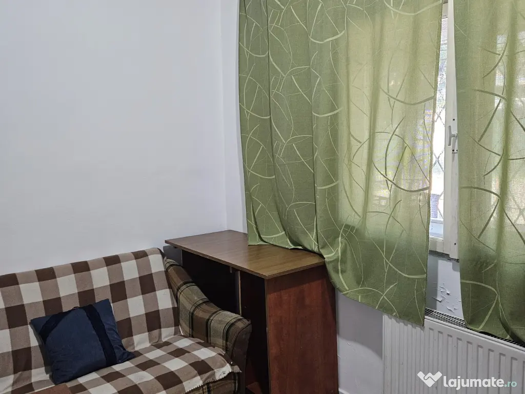 Proprietar dau in chirie garsoniera 