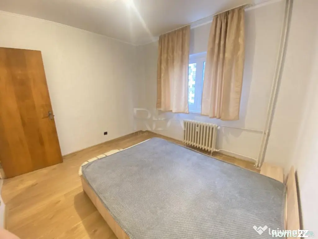 3 Camere- Bloc Anvelopat- Strada Barca 