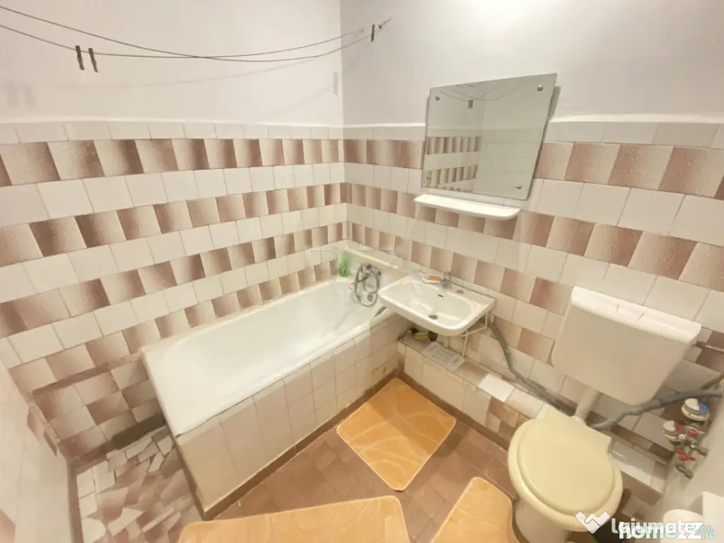 3 Camere- Bloc Anvelopat- Strada Barca 