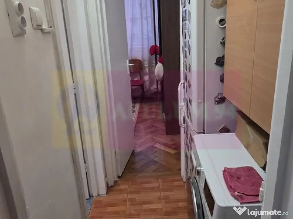 Apartament cu 3 camere de vanzare in Campina 