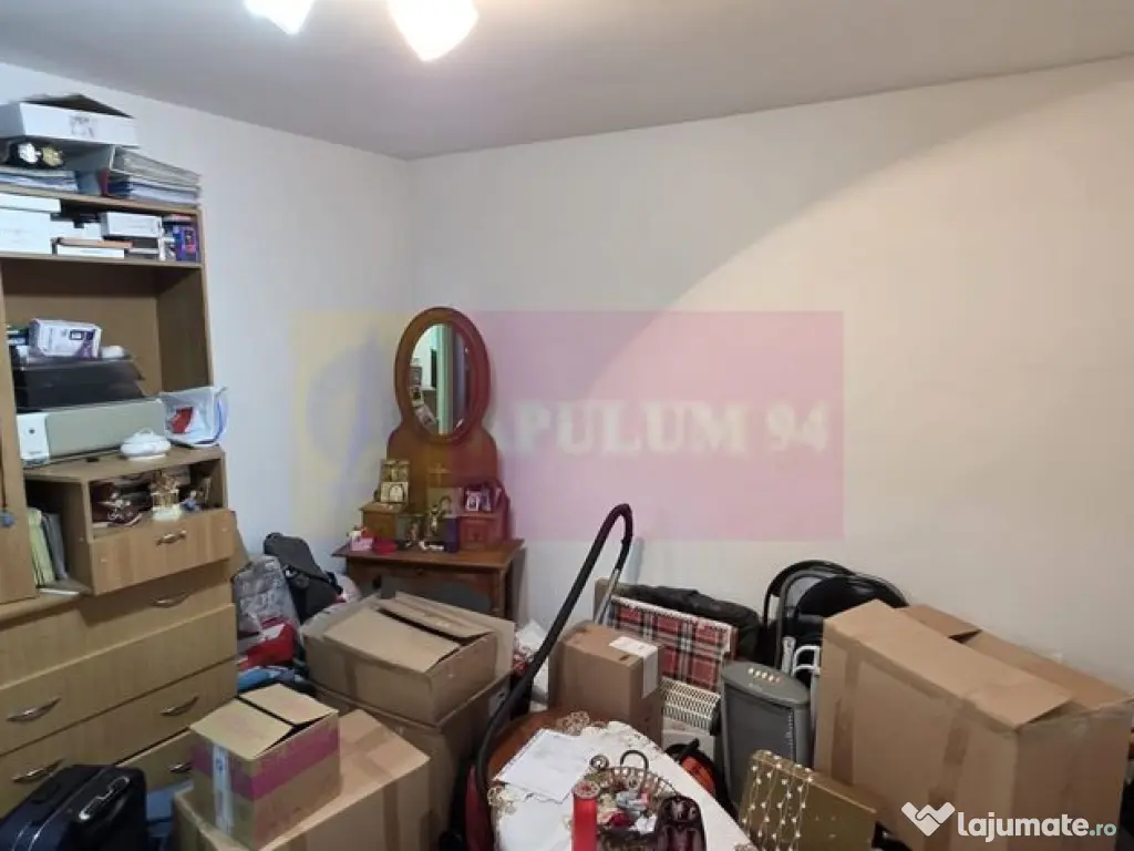 Apartament cu 3 camere de vanzare in Campina 