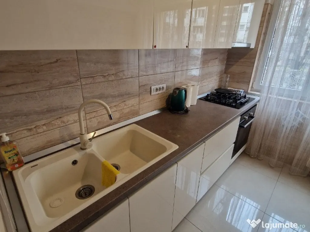 Apartament 3 camere | 70 mp | 1,5 min metrou Dristor | renovat | Mobil 