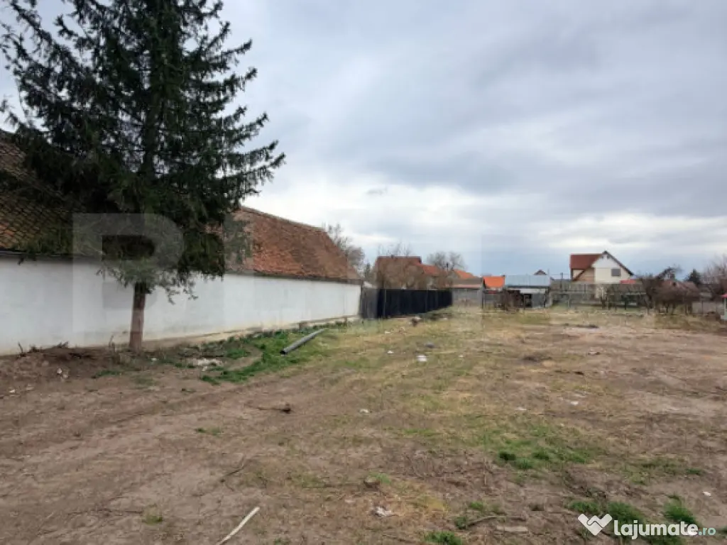 Casă veche cu teren generos – 1595 mp – zonă centrală 