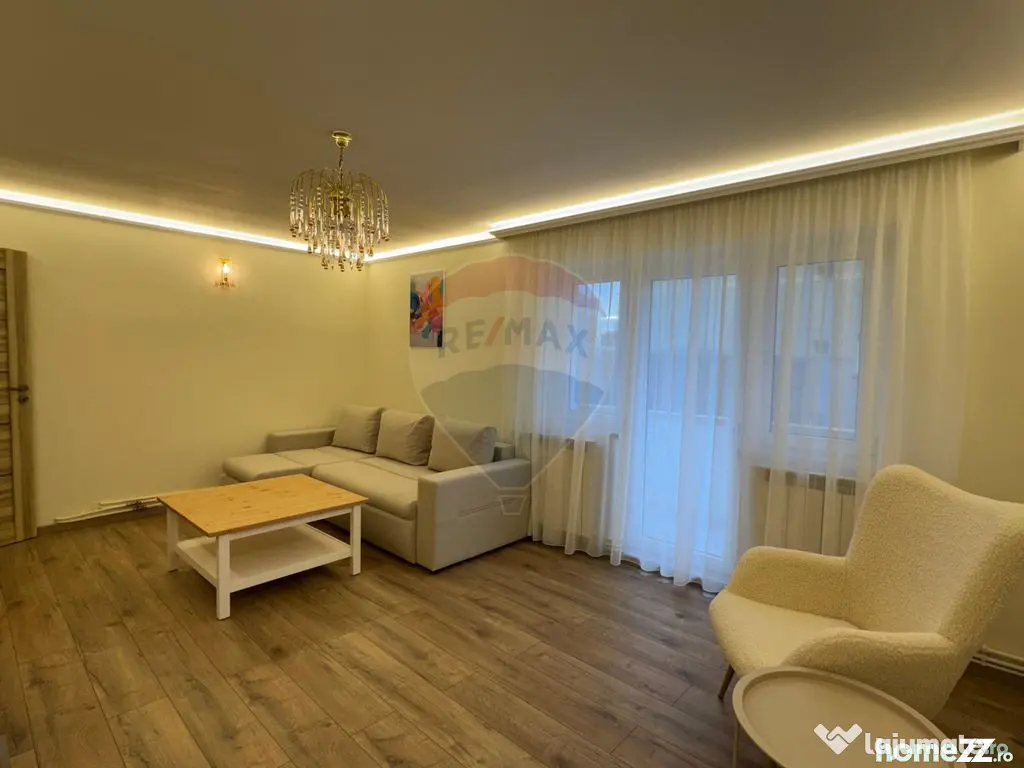 Apartament de inchiriat 3 camere plus Garaj complet RENOVAT 