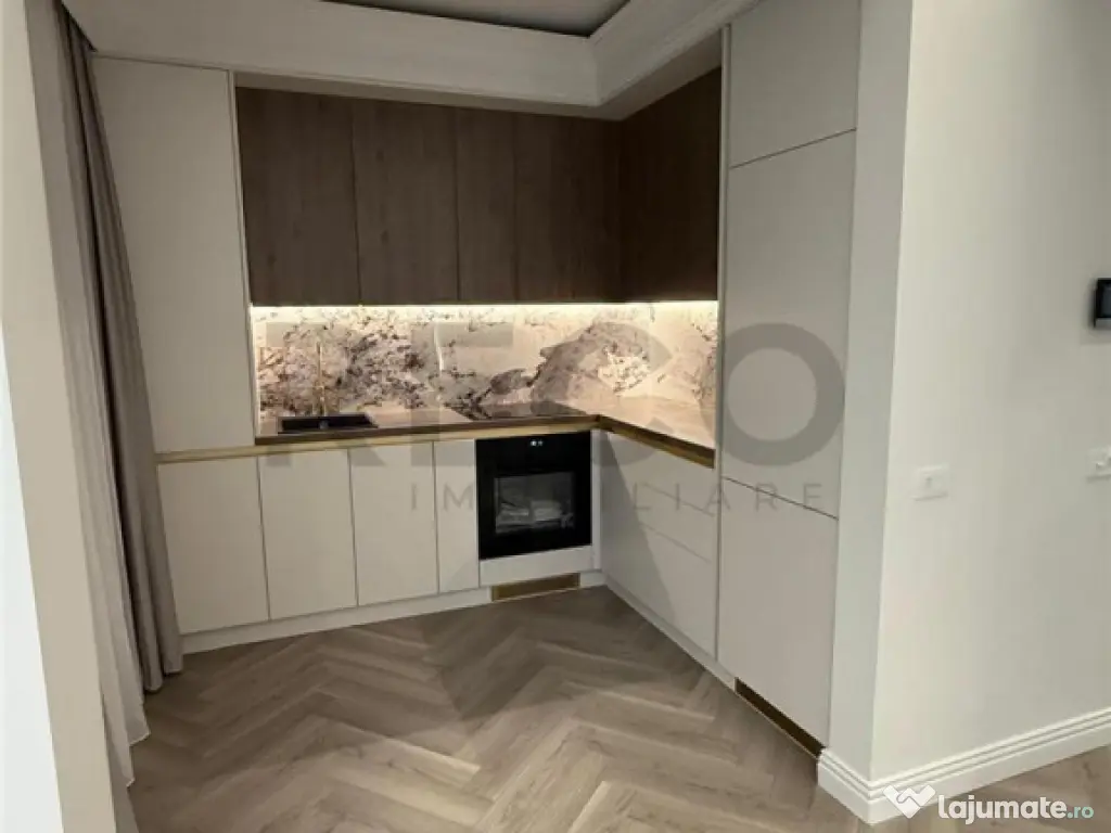 Apartament cu 3 camere ultralux, 83 mp, NOU, zona centrala 