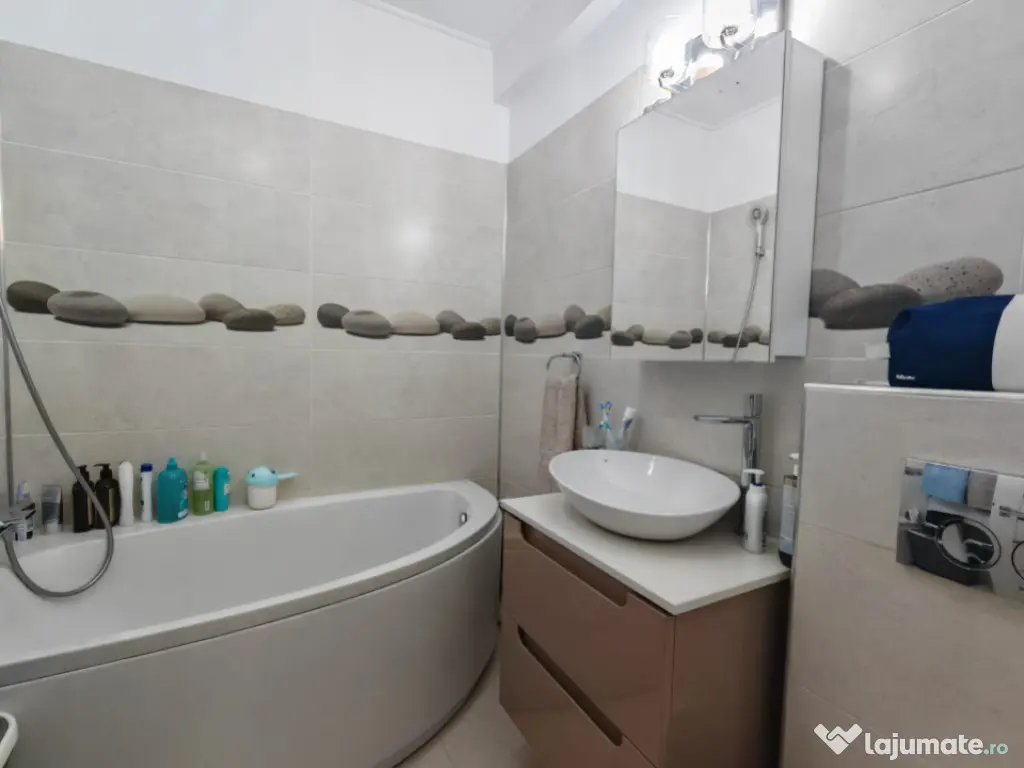 Apartament 2 camere de vânzare – zona Primo, mobilat și 