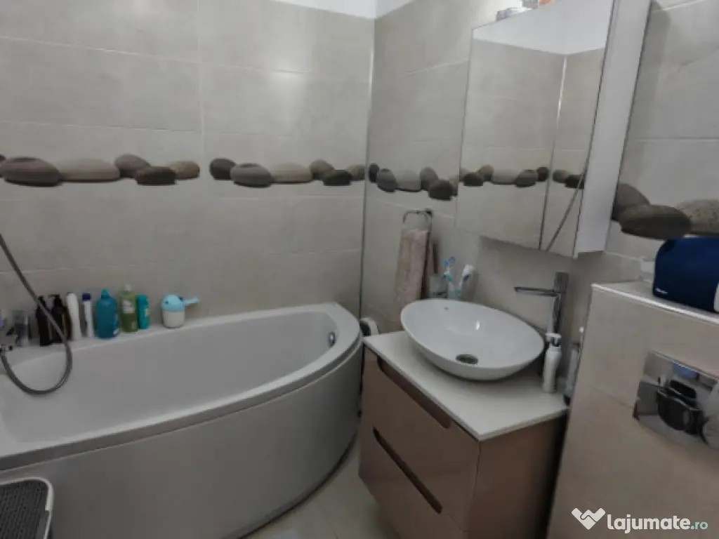 Apartament 2 camere de vânzare – zona Primo, mobilat și 