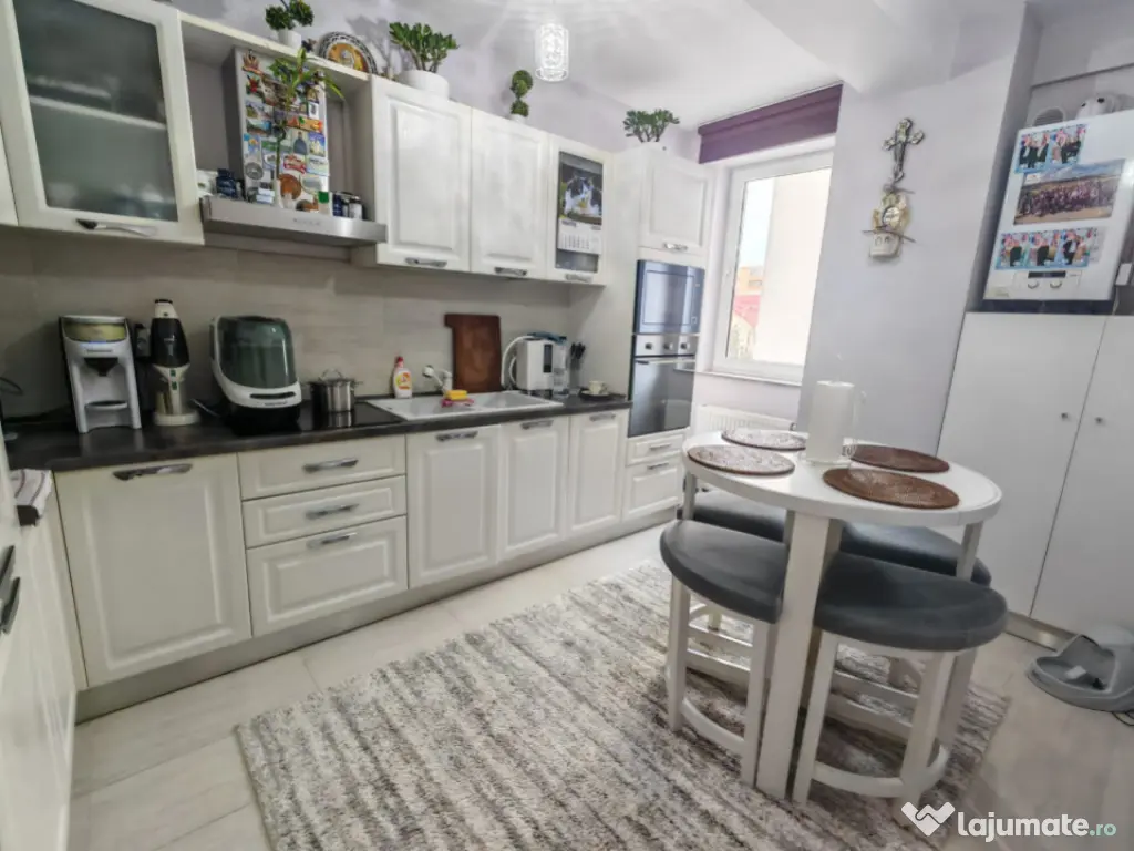 Apartament 2 camere de vânzare – zona Primo, mobilat și 