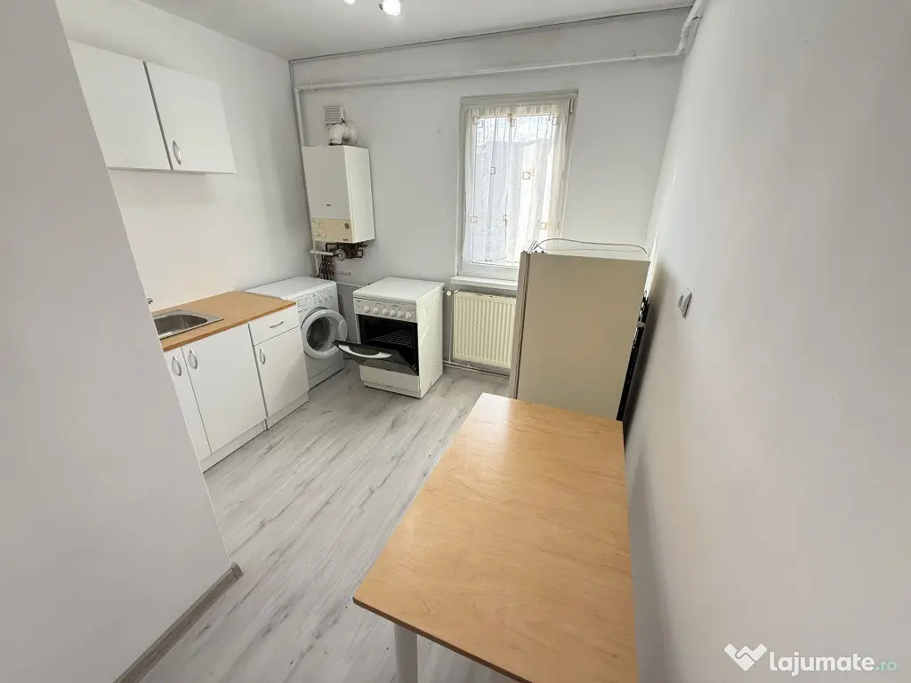 Garsonieră luminoasă, pregătită pentru mutare – Astra / Soarelui 