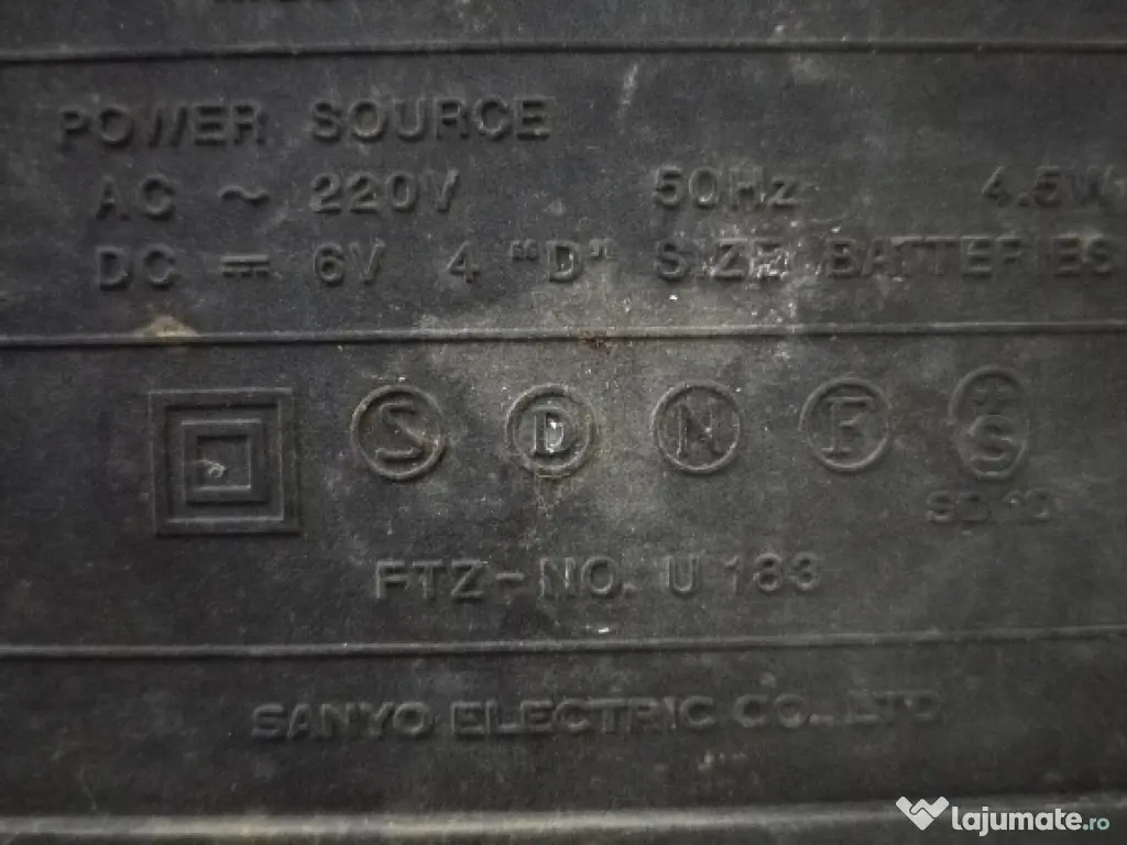 Radio casetofon Sanyo M2402 piese 