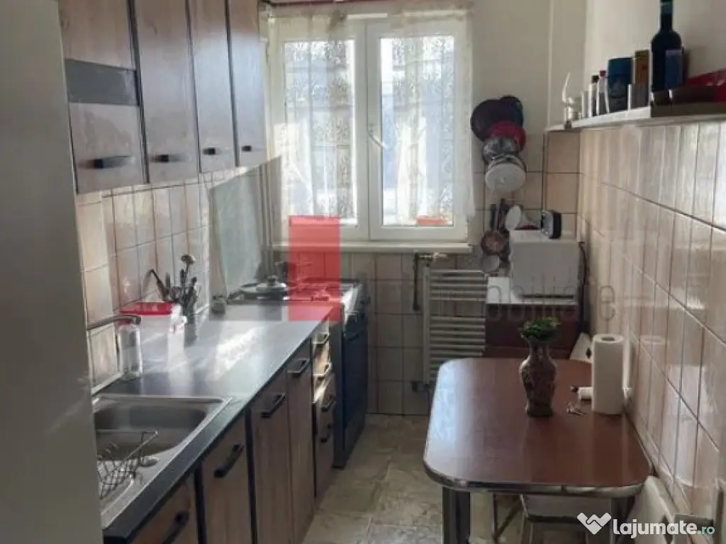 APARTAMENT 3 CAMERE -IANCU DE HUNEDOARA/ LANGA GUVERN 