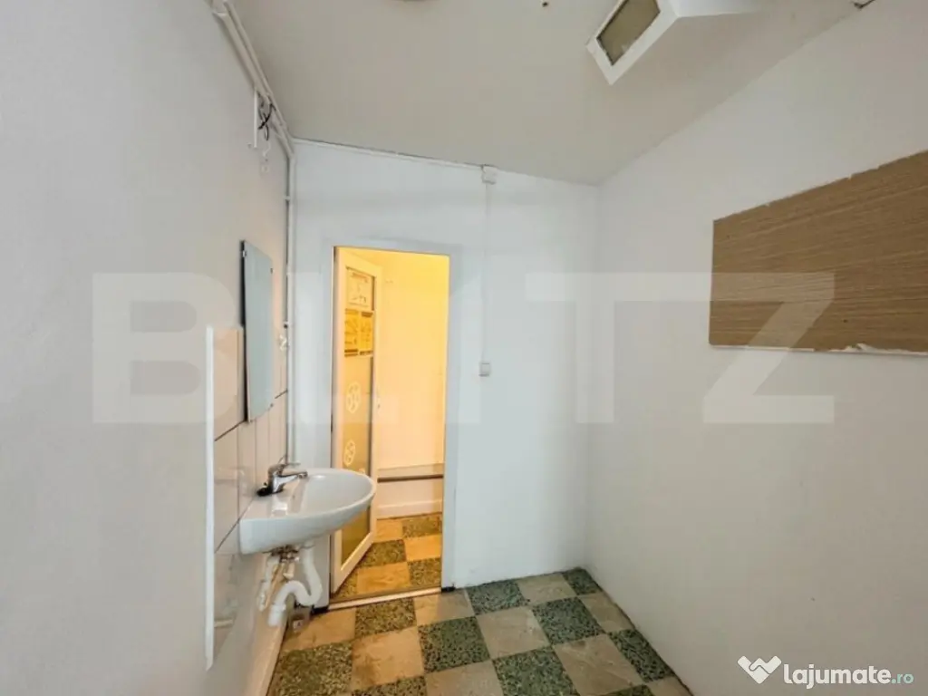 Spațiu Ultracentral | Vizibilitate excelentă | Vitrină 10 