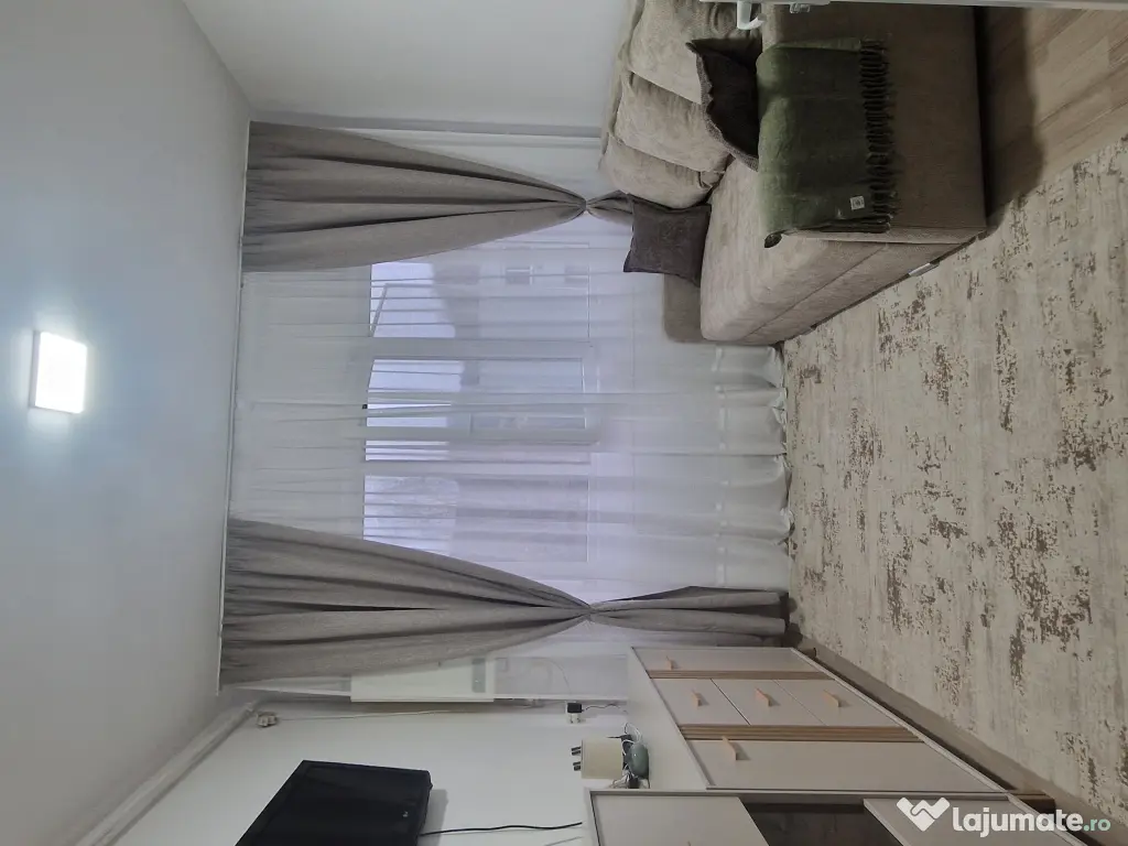 Garsoniera de inchiriat 