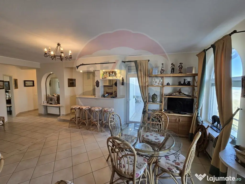 DE VANZARE Apartament cu 4 camere în Mamaia Nord 