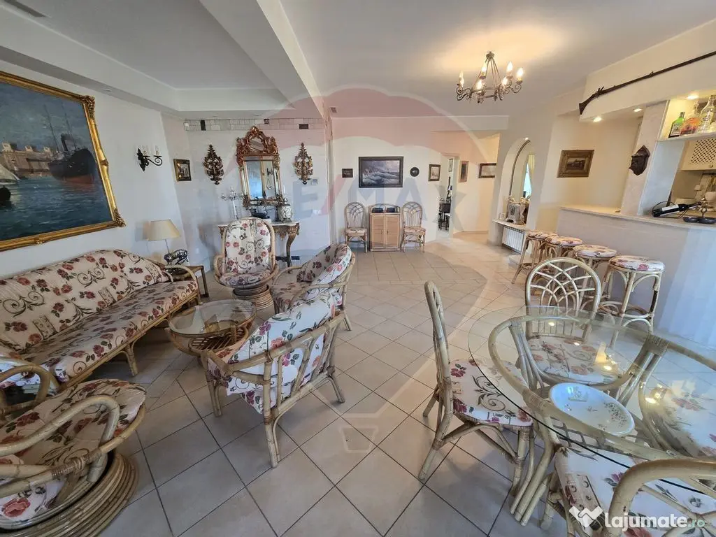 DE VANZARE Apartament cu 4 camere în Mamaia Nord 
