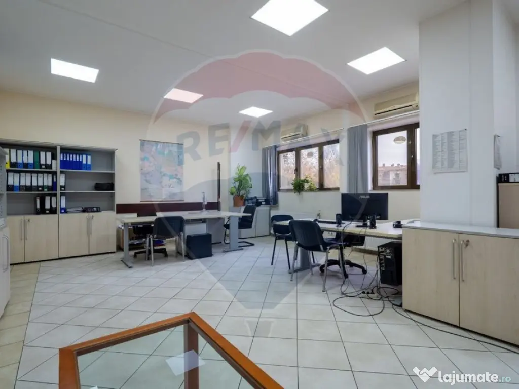 DE INCHIRIAT Spațiu comercial Bd. Unirii – 1335 mp 