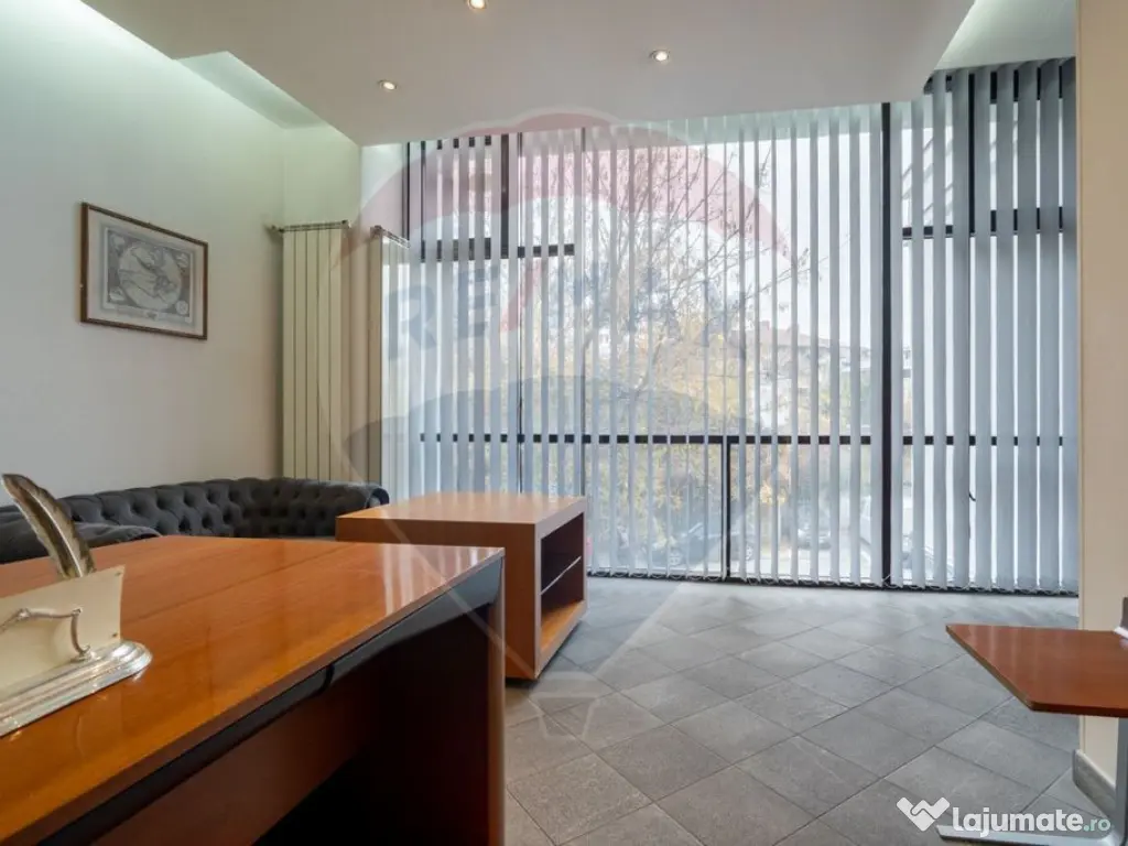 DE INCHIRIAT Spațiu comercial Bd. Unirii – 1335 mp 