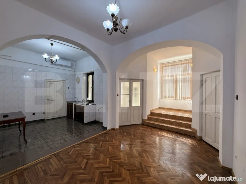 Casă S + P + Pod 200 mp pretabilă birouri, teren 427 mp, C