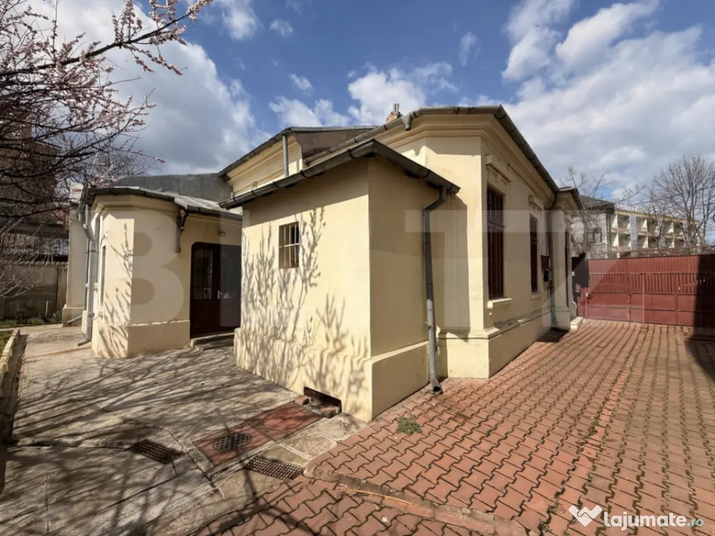 Casă S + P + Pod 200 mp pretabilă birouri, teren 427 mp, C