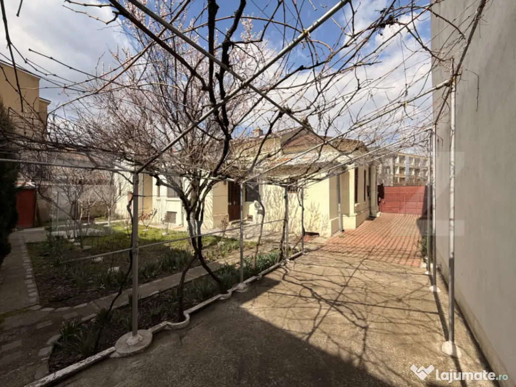 Casă S + P + Pod 200 mp pretabilă birouri, teren 427 mp, C