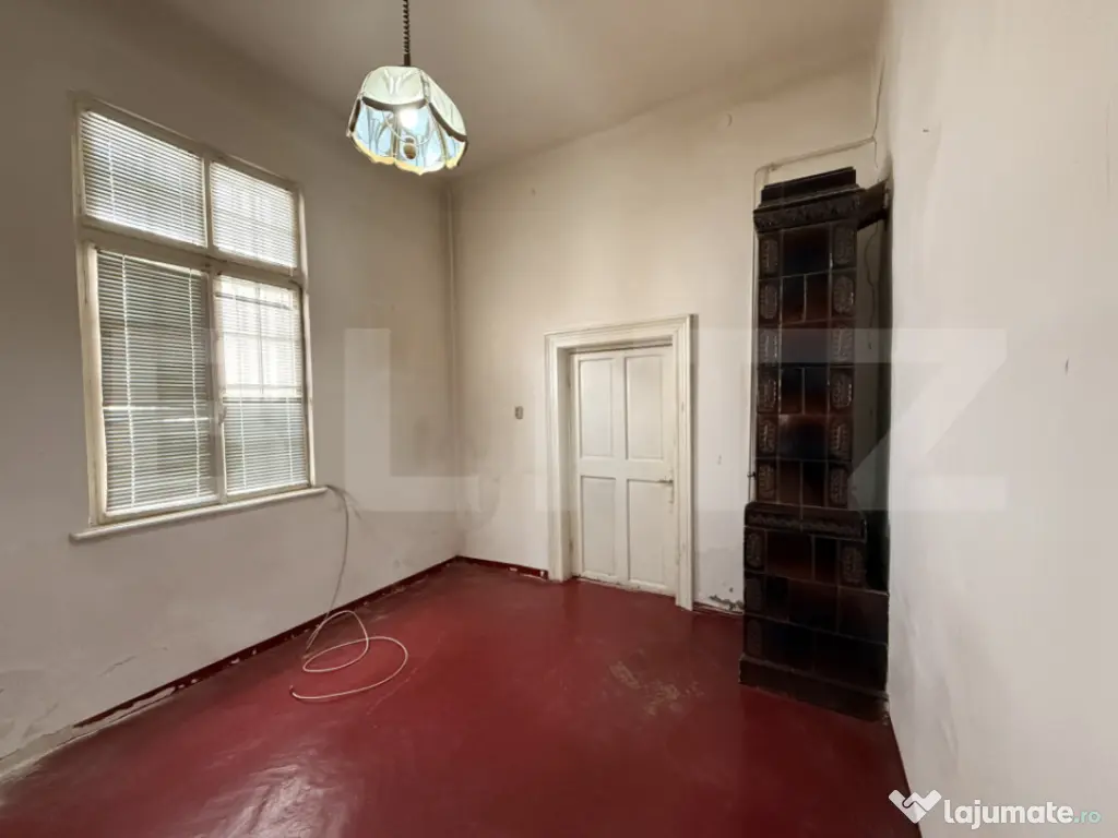 Casă S + P + Pod 200 mp pretabilă birouri, teren 427 mp, C