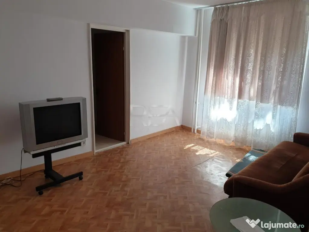 Garsonieră Pantelimon decomandată, parter, an 1976