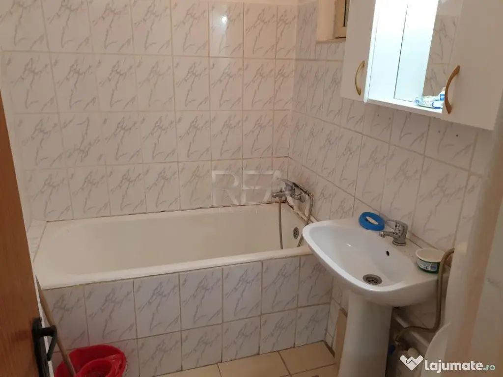 Garsonieră Pantelimon decomandată, parter, an 1976