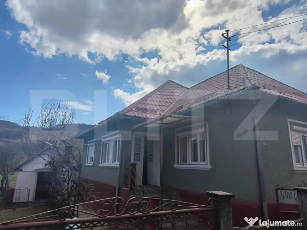 Casa de vanzare, 78 mp + 8.200 mp teren - Dej