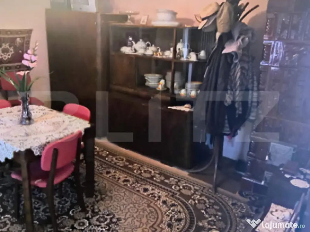 Casa spatioasa de vinzare,ideala pentru confort si liniste 