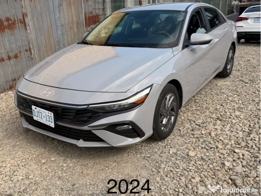 Hyundai Elantra 2024 