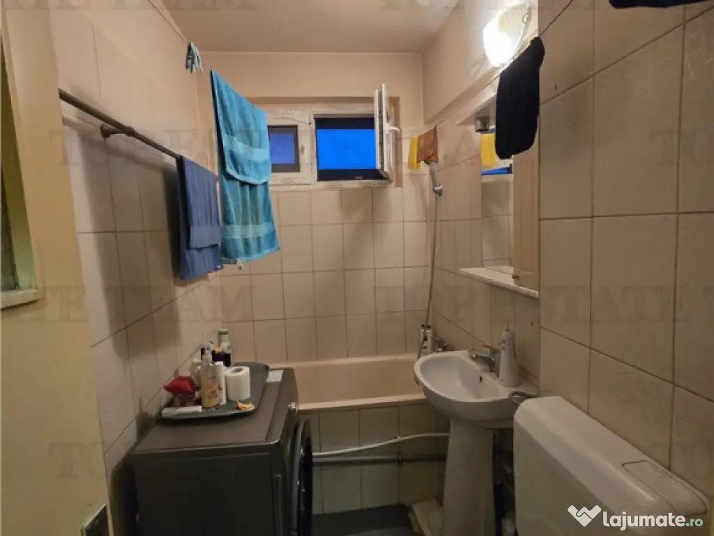 Apartament 3 camere metrou Favorit 