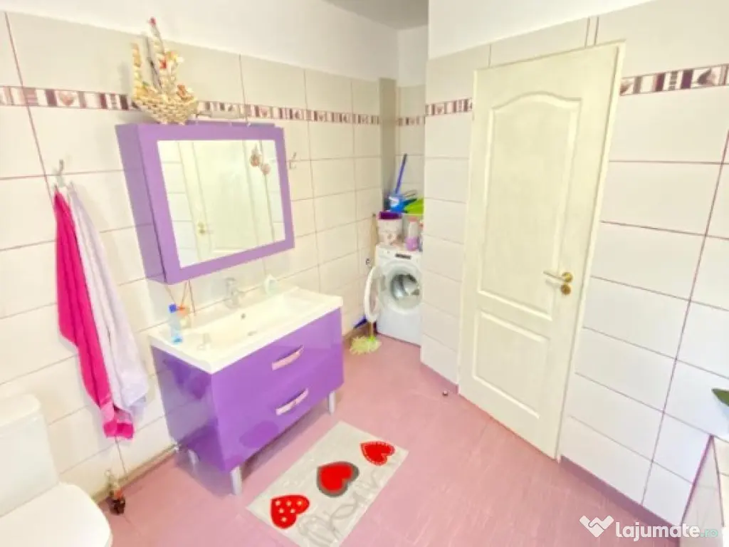 CASA 3 CAMERE - SOFRONEA( 10 km de Arad ) 