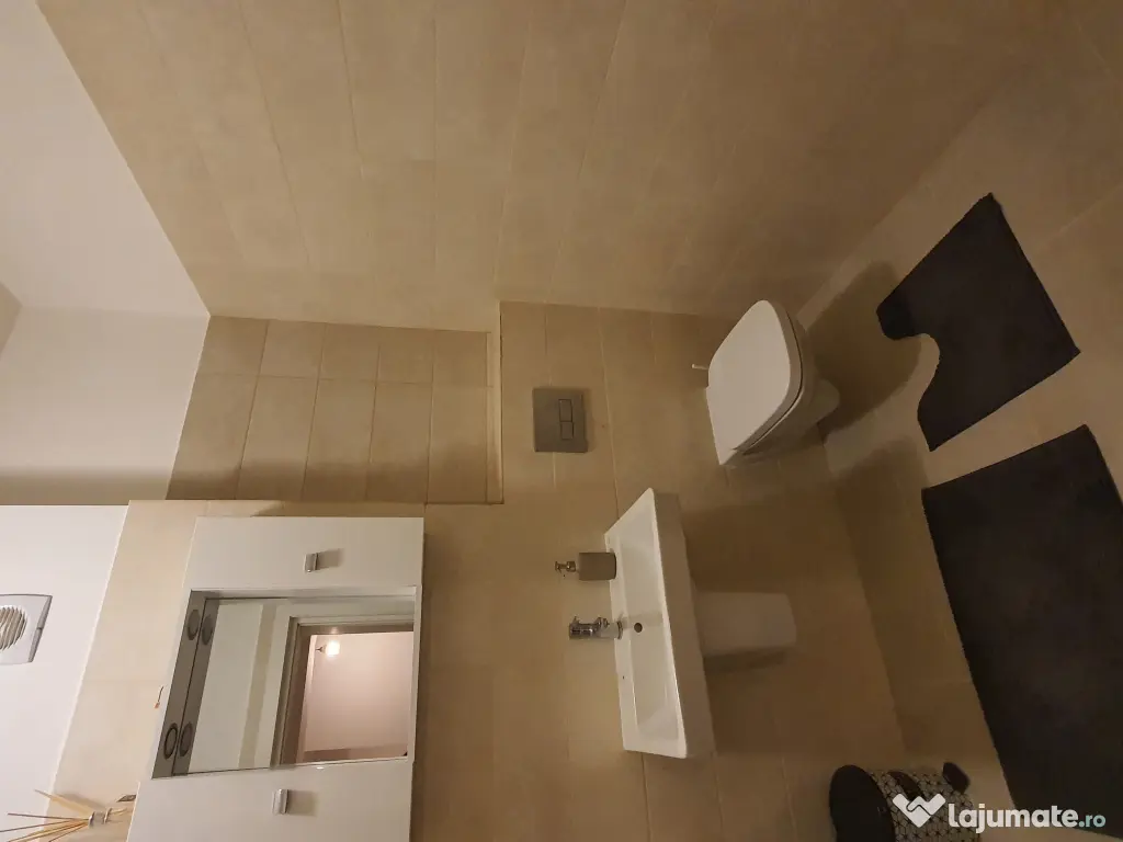 Inchiriez apartament nou 2 camere decomandat Aviatiei 