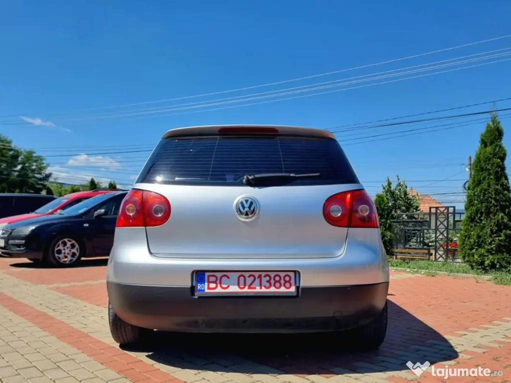 VW Golf 5 1.6 Benzină 