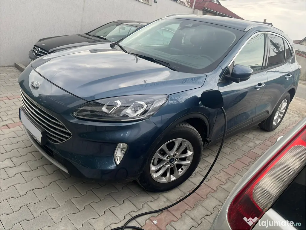 ford kuga phev 22500km