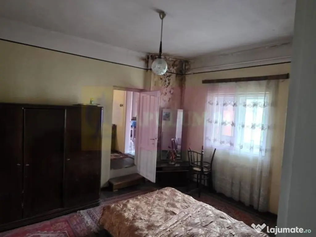 Etaj vilă istorică de vânzare în Sinaia – Zona Furnica