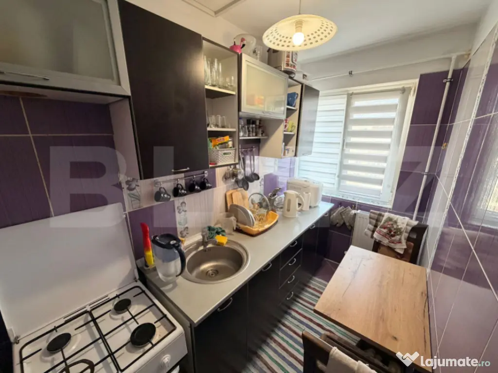 Apartament 2 camere semidecomandat Craiovita Noua zona stati 