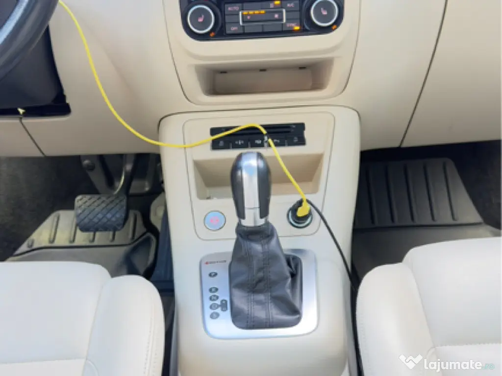 VW Tiguan 2.0 Tdi - 177 cp / Webasto / Dynaudio / Panoramic