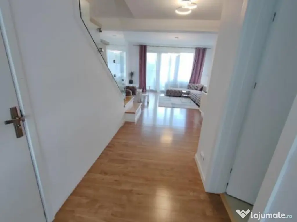 Casa 3 camere Tunari 