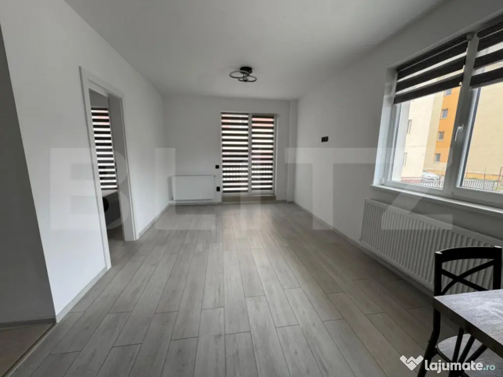 Apartament 2 camere, 44 mp, parcare, terasă generoasă, par